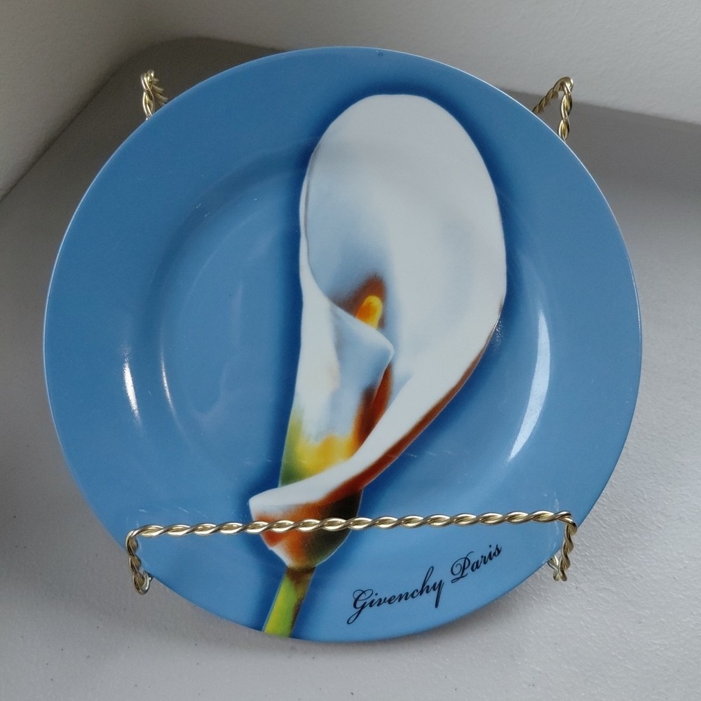 Givenchy Paris Salad‎ Plate Blue with White Calla Lily 8" Tropical Floral Artsy